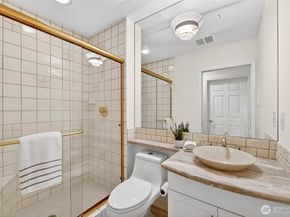 1661 Harbor Avenue SW 301, Seattle WA 98126