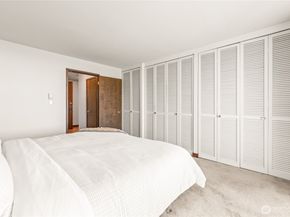 521 5th Avenue W 602, Seattle WA 98119