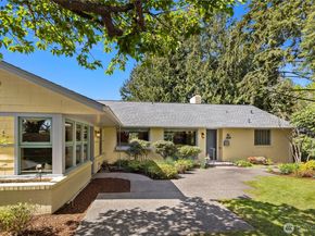 3409 Magnolia Blvd W, Seattle WA 98199