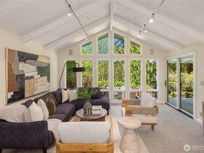 3409 Magnolia Blvd W, Seattle WA 98199