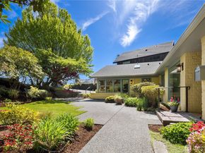 3409 Magnolia Blvd W, Seattle WA 98199