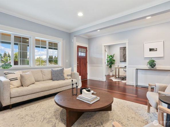 8050 29th Avenue NW, Seattle WA 98117