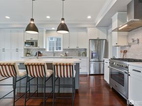 8050 29th Avenue NW, Seattle WA 98117