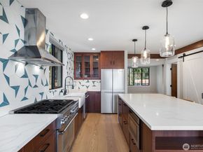 10715 2nd Avenue NW, Seattle WA 98177