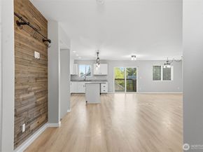2271 SE Upchurch Way, Port Orchard WA 98366
