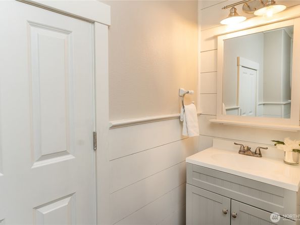 2606 123rd Pl SW, Unit B, Everett WA 98204