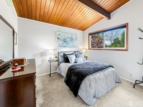 13739 36th Avenue NE, Seattle WA 98125