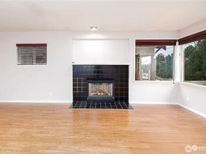311 NE 95th St, Seattle WA 98115
