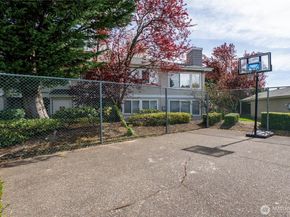 11130 SE 208th Street E201, Kent WA 98031