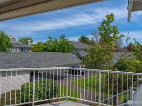 11130 SE 208th Street E201, Kent WA 98031