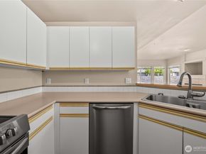 11130 SE 208th Street E201, Kent WA 98031