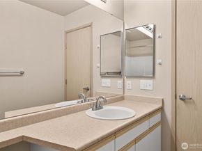 11130 SE 208th Street E201, Kent WA 98031