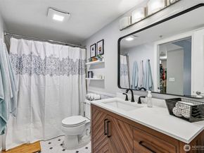 3908 243rd Place SE Q201, Bothell WA 98021