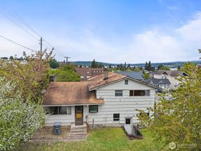8403 S 120th St, Seattle WA 98178