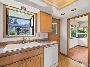 8403 S 120th St, Seattle WA 98178
