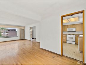 8403 S 120th St, Seattle WA 98178