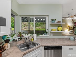3918 243rd Place SE F204, Bothell WA 98021
