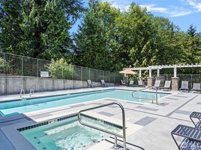 3918 243rd Place SE F204, Bothell WA 98021