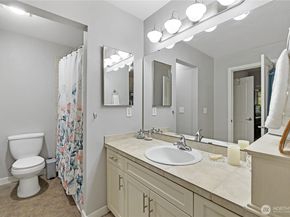 3918 243rd Place SE F204, Bothell WA 98021