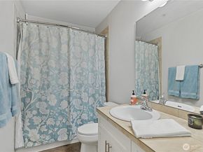 3918 243rd Place SE F204, Bothell WA 98021