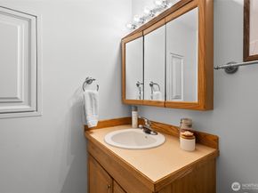 3311 New Hope Circle, Bremerton WA 98312