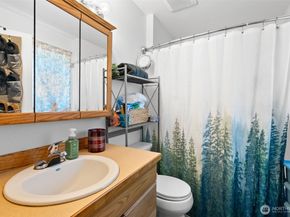 3311 New Hope Circle, Bremerton WA 98312