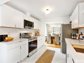 6203 39th Avenue NE, Seattle WA 98115