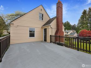 6203 39th Avenue NE, Seattle WA 98115
