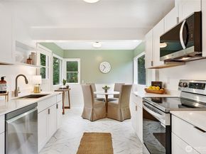 6203 39th Avenue NE, Seattle WA 98115