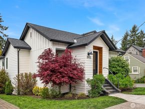 8913 8th Avenue NE, Seattle WA 98115