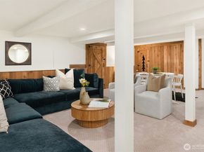 8913 8th Avenue NE, Seattle WA 98115