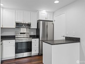 2321 SE 8th Drive, Renton WA 98055