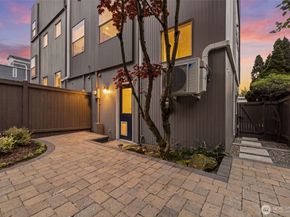 2364 Fairview Avenue E 8, Seattle WA 98102