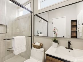 2364 Fairview Avenue E 8, Seattle WA 98102