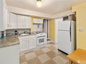 421 N 40th Street, Seattle WA 98103