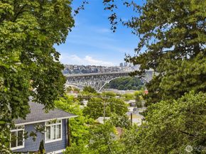 421 N 40th Street, Seattle WA 98103