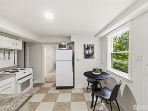 421 N 40th Street, Seattle WA 98103