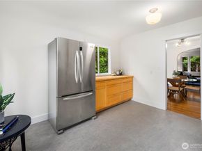 421 N 40th Street, Seattle WA 98103