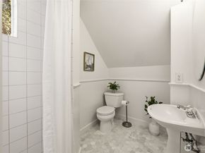 421 N 40th Street, Seattle WA 98103