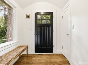 421 N 40th Street, Seattle WA 98103
