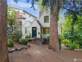 421 N 40th Street, Seattle WA 98103