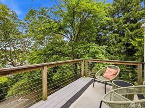 421 N 40th Street, Seattle WA 98103
