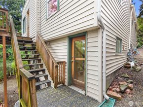 421 N 40th Street, Seattle WA 98103