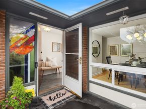 6857 44th Avenue NE, Seattle WA 98115