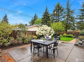 6857 44th Avenue NE, Seattle WA 98115
