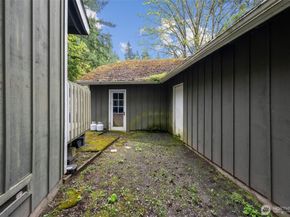 611 208th Avenue SE, Sammamish WA 98074