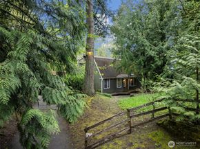 611 208th Avenue SE, Sammamish WA 98074