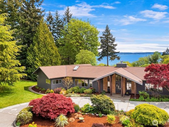 8425 SW 216th Street, Vashon WA 98070