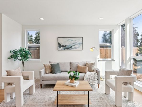 20205 5th Avenue NW, Shoreline WA 98177