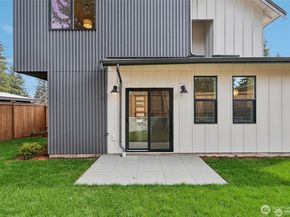 20205 5th Avenue NW, Shoreline WA 98177